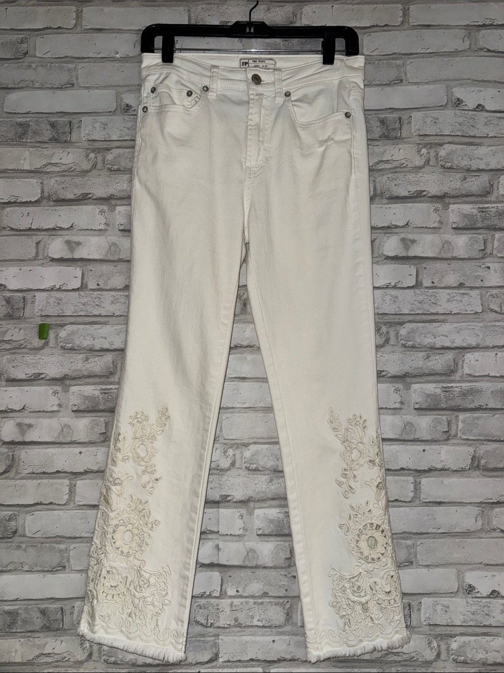 Free People White Embroidered, Raw Hemmed Cropped Jeans